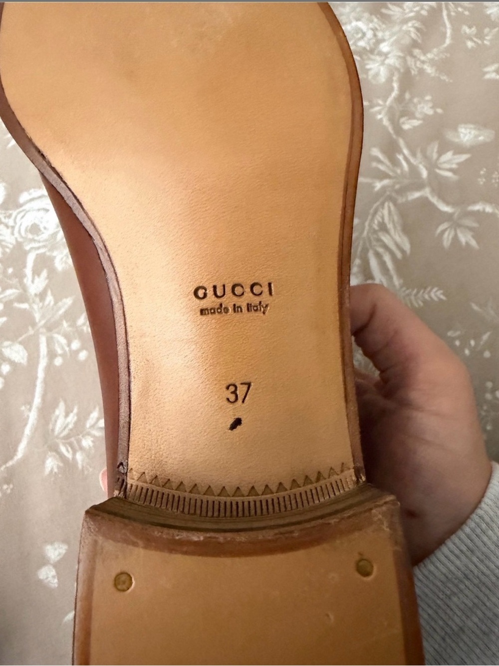 Gucci Size 37 Brown Leather Web Tassel Loafers New in Box - Picture 3 of 7